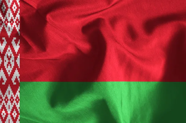 Флаг Беларуси размахивает реальной текстурой ткани . — стоковое фото