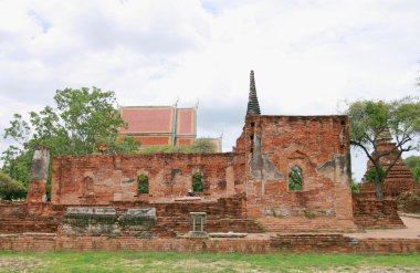 Antik palace duvarlar ve stupa Wat Phra Si Sanphet, arkeolojik ve eserler.