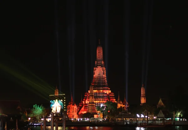 Lighting effects at Wat Arun Temple in the night, Bangkok, Thailand — Stock Photo, Image