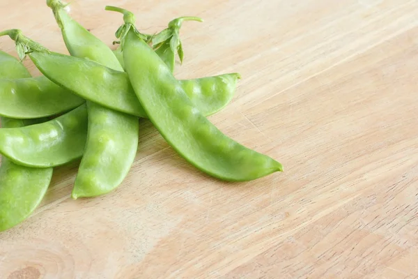 Guisantes verdes frescos dulces — Foto de Stock