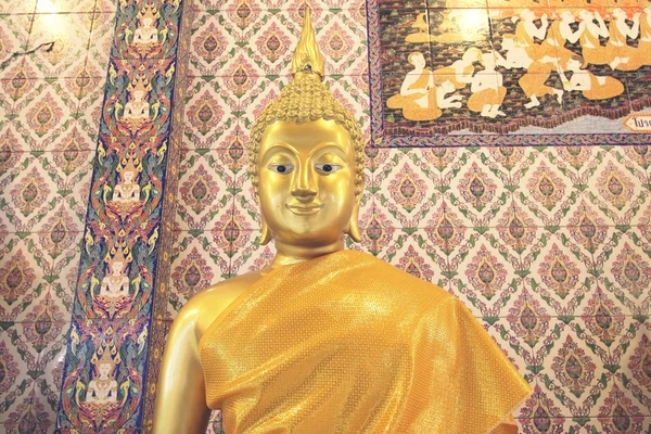 Statue buddha d'oro — Foto Stock