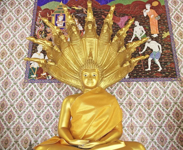 Gold Buddha statues — Stock Photo, Image