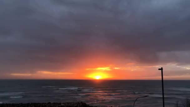 美丽的落日在海面上 — 图库视频影像
