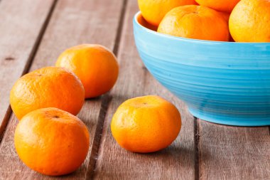 Turuncu woode üzerinde