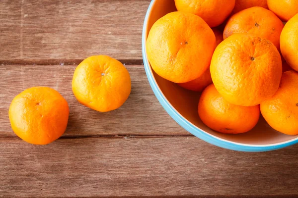 Turuncu woode üzerinde