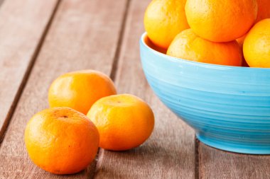 Turuncu ahşap üzerinde