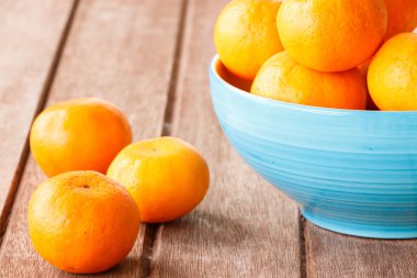 Turuncu ahşap üzerinde