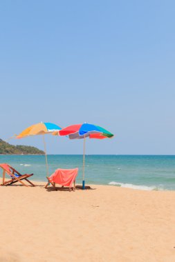 şemsiye ve sandalye