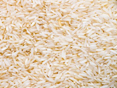 Beyaz pirinç pişmemiş
