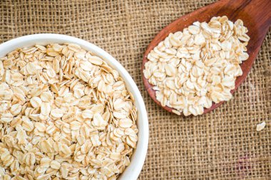 Beyaz kase mısır gevreği