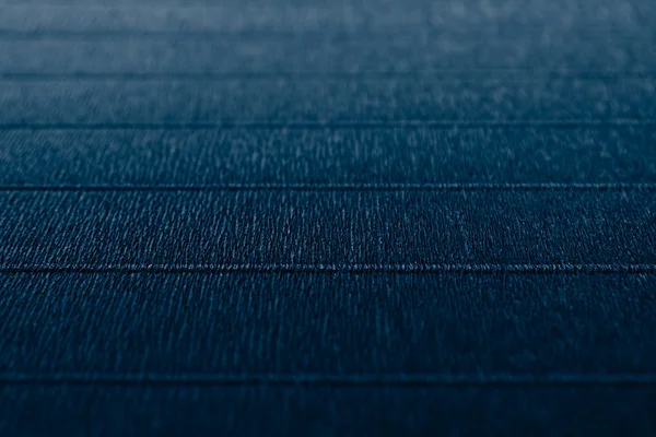 Abstrato texturizado fundo azul profundo minimalista com linhas horizontais . — Fotografia de Stock