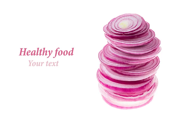 金字塔从粉红色洋葱片。带复制空间的帧。概念艺术。食品背景. — 图库照片
