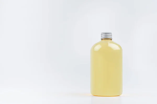 Transparante Plastic Lage Dikke Fles Met Sinaasappeldrank Bakolie Cosmetische Producten — Stockfoto