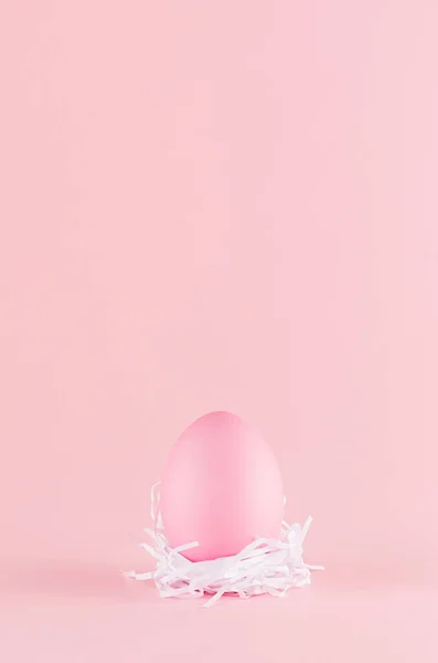 Mode Ostern Hintergrund Rosa Weißen Nest Stehend Auf Pastellrosa Farbe — Stockfoto
