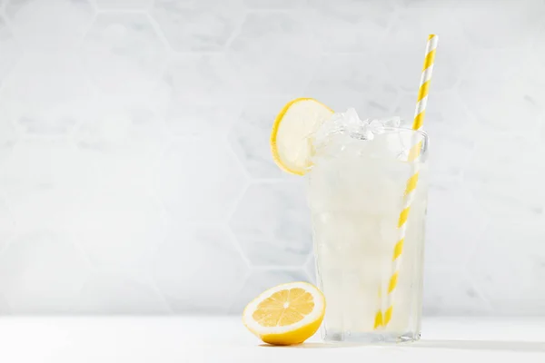 Fresh Summer Homemade Lemonade Misted Glass Ice Straw Soft Light — Stock Photo, Image