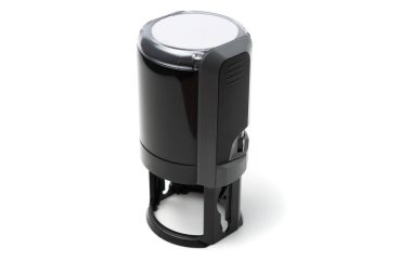 Beyaz arka planda siyah otomatik ofis damgası var. Kişisel mürekkep kauçuk pulları. yakın plan.