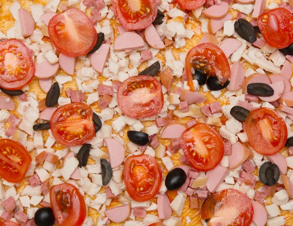 Ev yapımı pizza yapmak, peynir serpmeden önce manzarayı seyretmek..