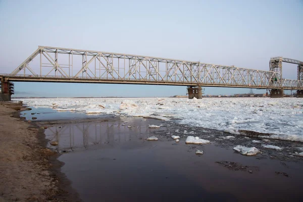 Puente Sobre Río Dvina Del Norte Con Deriva Hielo Primavera — Foto de Stock