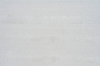 İnce beyaz ahşap zemin yatay pozisyonda. Web sitesi ya da duvar kağıdı için arkaplan. Çalışmayı daha cazip hale getirmek için tasarladığınız metni ya da metin ekleyin. Ahşap arka plan için kullanılabilir