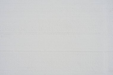 Beyaz ahşap doku yatay pozisyonda. Web sitesi ya da duvar kağıdı için arkaplan. Çalışmayı daha cazip hale getirmek için tasarladığınız metni ya da metin ekleyin. Ahşap konsept yüzeyi arkaplan olarak kullanılabilir