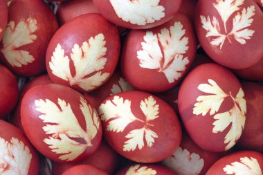 Ortodoks Paskalyası. Renkli yumurtalar. Üst Manzara. Yakın çekim.