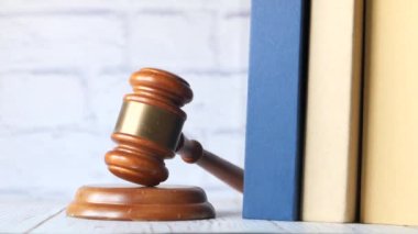  Masada kopya alanı olan tokmak ve kitap 