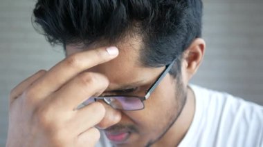 Saç dökülmesi konsepti. 