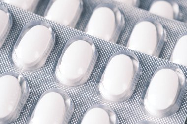 Kabarcık paketi iyon tablosu haplarını kapat. 