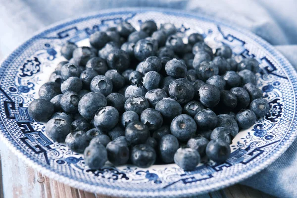 Close up of fresh blue berry with water drops . — Stock Photo, Image