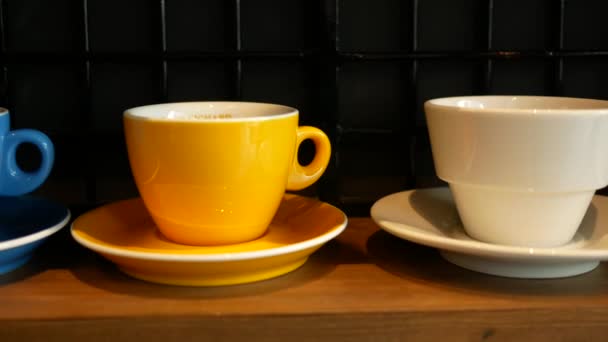色彩艳丽的咖啡杯 — 图库视频影像