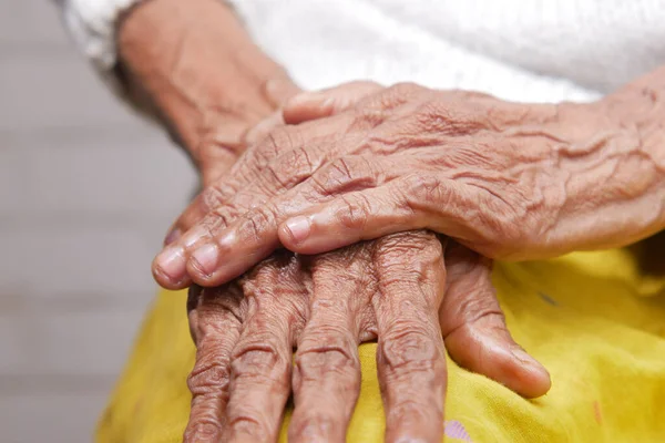 Close up of hands of a elderly person — Stock Photo, Image