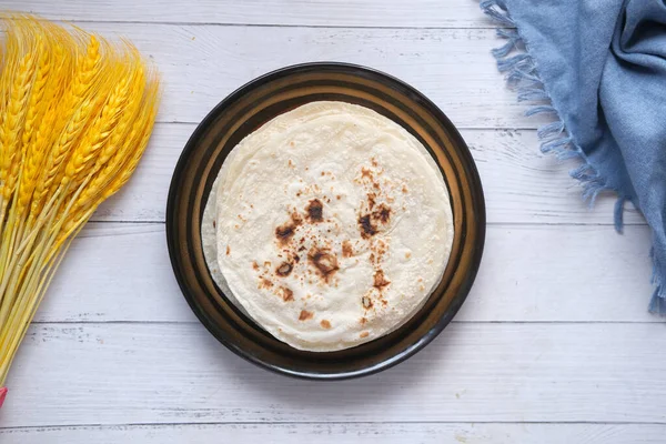 Roti chapati casero en la mesa . —  Fotos de Stock