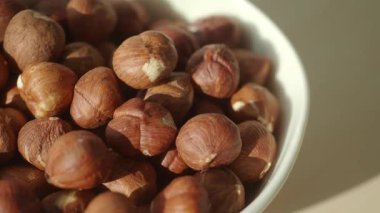 Fındık cevizlerinin sağlığınızı nasıl iyileştirdiğini keşfedin ve yiyecekleri artırın.