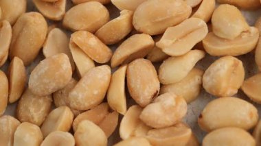 Taze kavrulmuş fıstık bu mutfakta özenle hazırlanır..