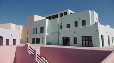 Katar Doha 2 Şubat 2025, mina bölgesindeki çöl kasabasında renkli mimari..