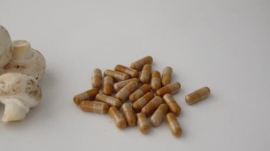 Mantarların sağlığa faydalarını ve takviyelerin nasıl kullanılacağını öğrenin.