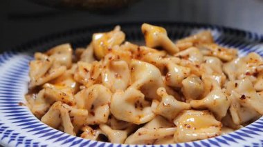 Bir kase lezzetli manti köftesi..