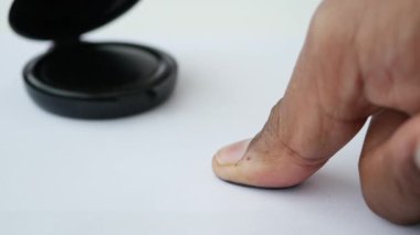 Bu hızlı rehberde damgalama aracı ile net izlenimler oluşturmayı öğrenin.