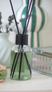 Basit bir dekorla evinizin atmosferini geliştirmek için yaratıcı yollar keşfedin.