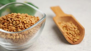 Çeçen tohumlarının sağlığınızı nasıl artırdığını keşfedin ve yemeklerini geliştirin.