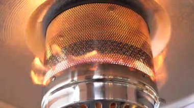 Veranda Kaloriferinin İçindeki Alevlerin Yakın Çekimi,