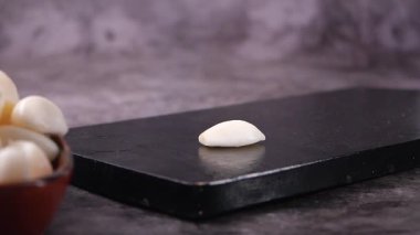 Sarımsak ezici Sarımsak ezici,