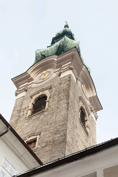 Utsikt Över Klocktornet Peters Kloster Salzburg Österrike Klostret Ligger Salzburgs — Stockfoto