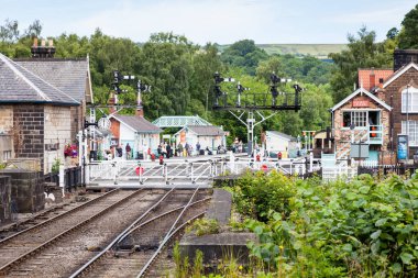 Grosmont İstasyonu manzaralı, İngiltere 'nin Kuzey Yorkshire Moors Demiryolu..