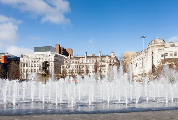 Ένα Χαρακτηριστικό Γνώρισμα Νερού Στο Piccadilly Gardens Μάντσεστερ Βόρεια Αγγλία — Φωτογραφία Αρχείου