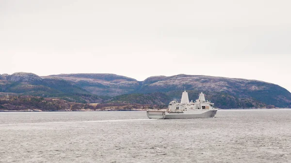 Navio Naval Retratado Fiorde Trondheim Centro Noruega — Fotografia de Stock