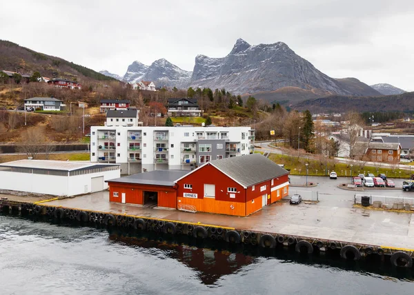 Wybrzeże Ornes Norwegii Ornes Wieś Norwegii Okręgu Nordland — Zdjęcie stockowe