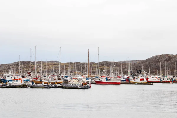 图上的船只停泊在挪威的博多港 — 图库照片