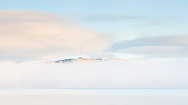 Kirkenes Widzi Mgłę Morska Mgła Otacza Wybrzeże Kirkenes Kirkenes Miasto — Zdjęcie stockowe