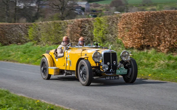 1936 Alvis Speed Climbs Southwaite Hill Cumbria England Car Taking — Stock Photo, Image